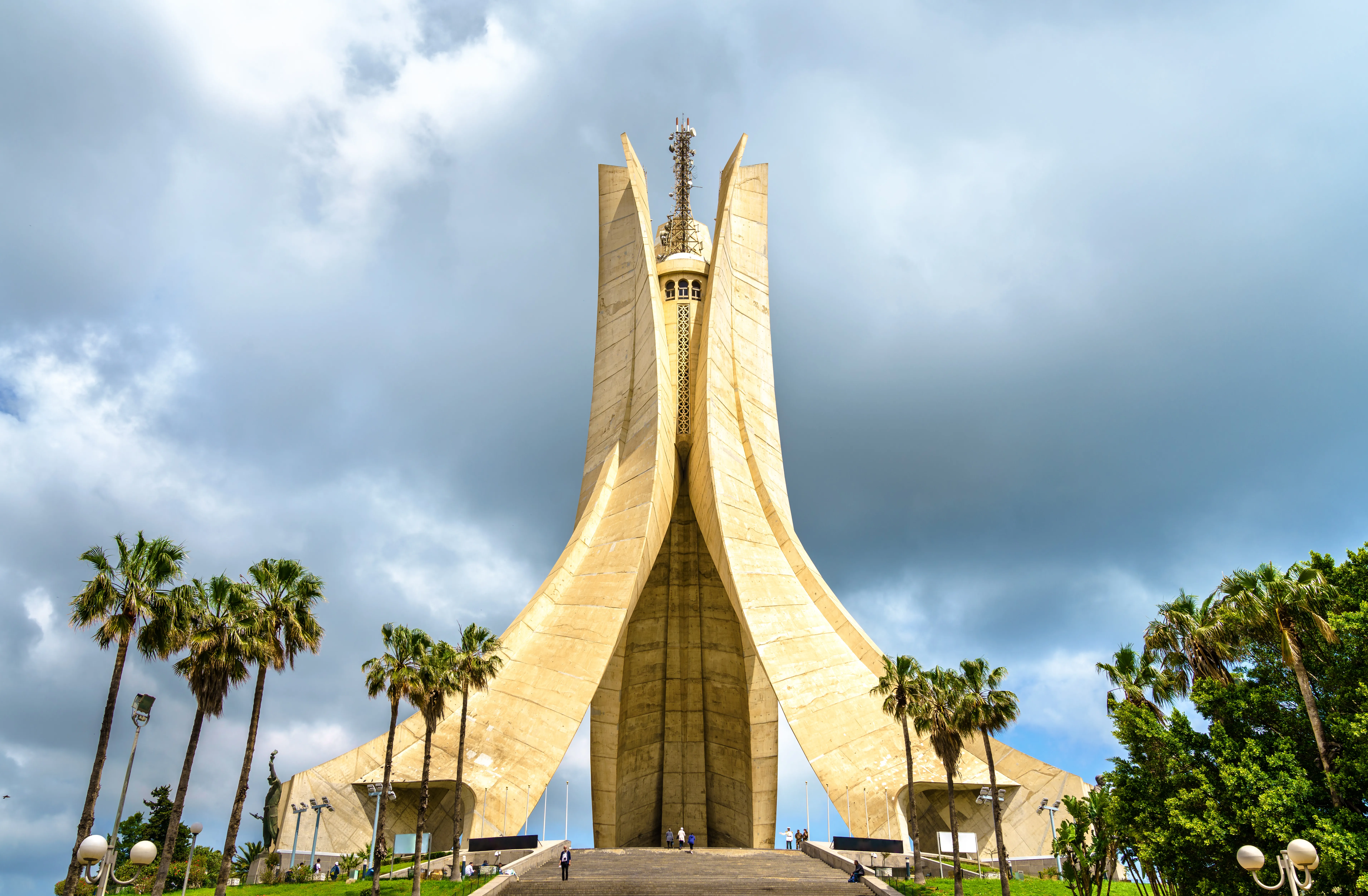 algerians-lost-over-10-million-to-french-visa-rejections-in-2024
